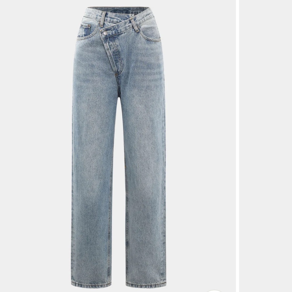 Stylish Light Blue Straight Leg Asymmetric Waist Women's Jeans